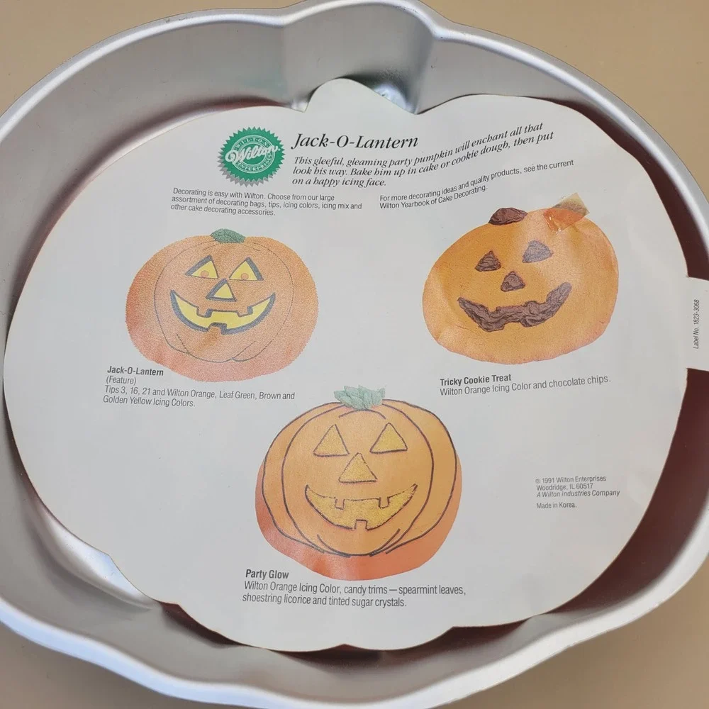 Wilton Jack-O-Lantern Pumpkin Cake Pan Vintage 1991 Halloween Aluminum 2105-3068